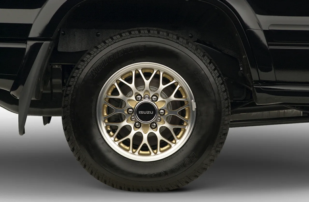 51084 isuzu trooper diecast model design