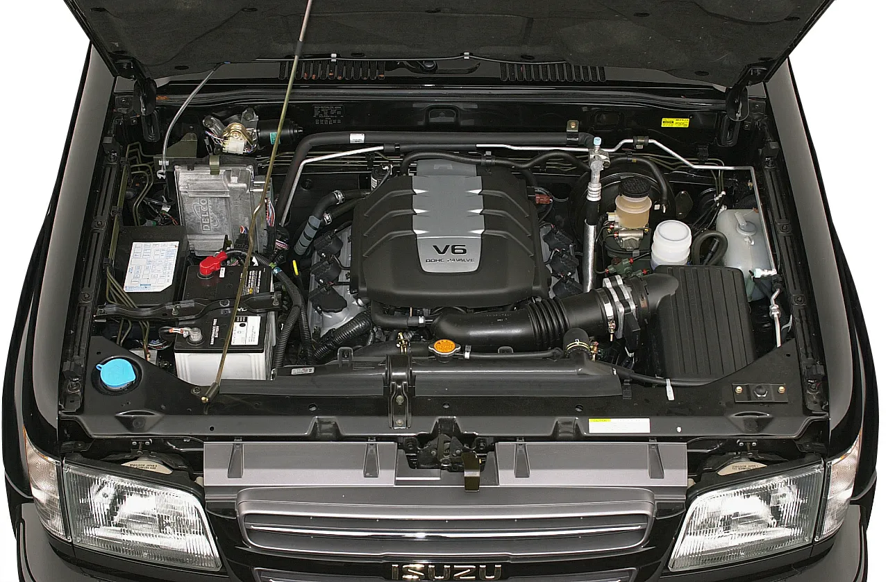 51084 isuzu trooper diecast model features