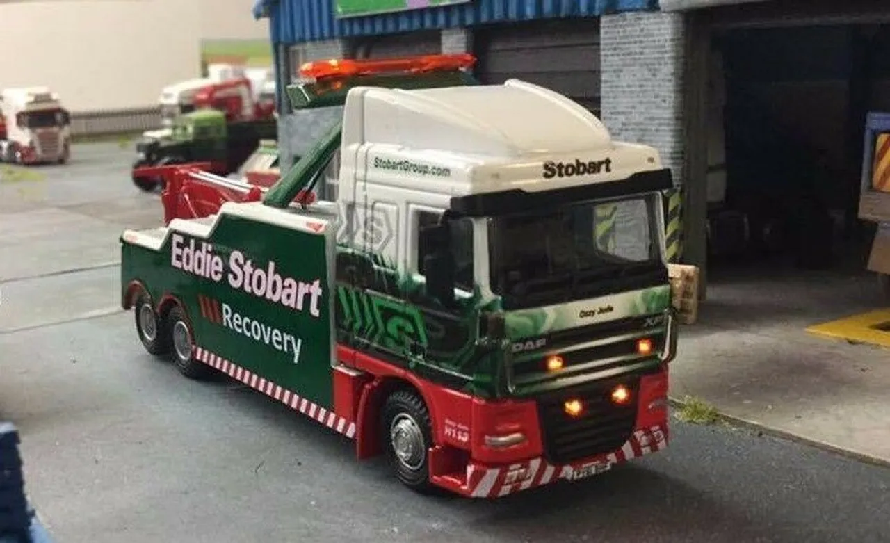 /img/51106-oxford-diecast-collection-display.webp