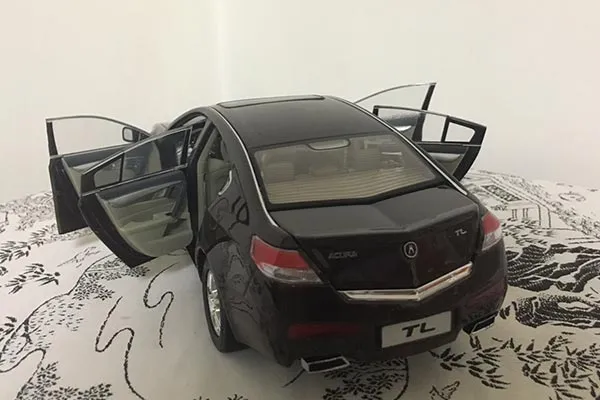 /img/51127-acura-tl-diecast-models-display.webp