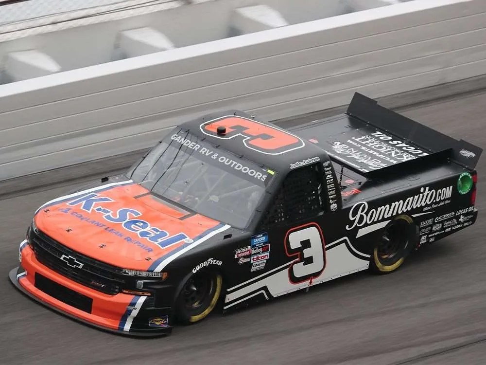 51151 raced nascar diecast 1