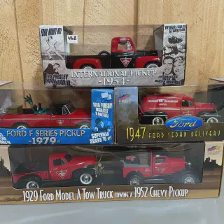/img/51173-collecting-diecast-trucks.webp