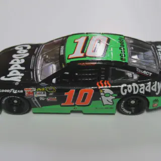 /img/51186-rare-2015-nascar-diecast.webp