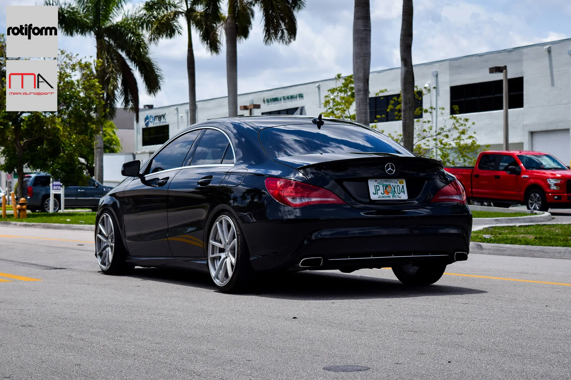 51207 cla 250 diecast model 1