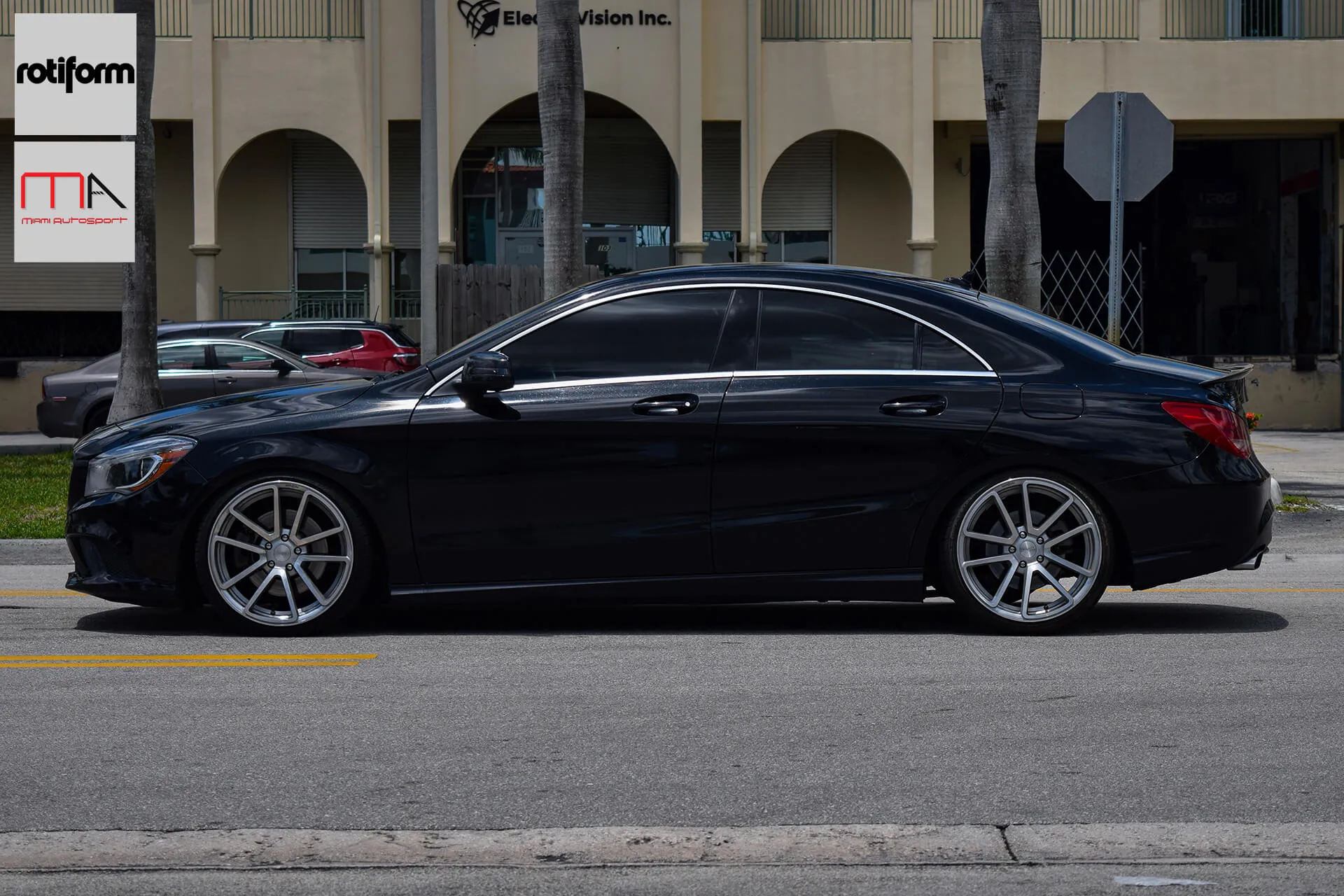 51207 cla 250 diecast model 2