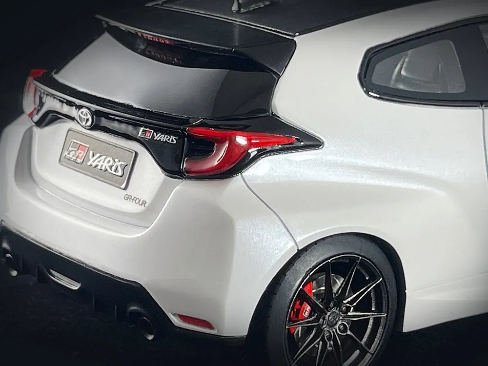 51240 gr yaris diecast model 4