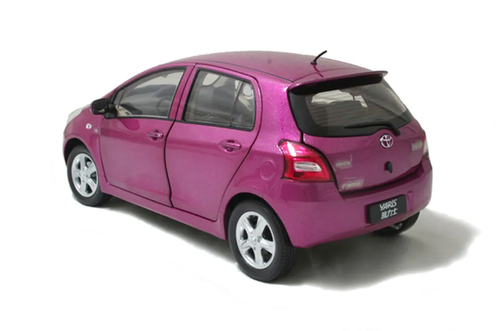 51242 yaris diecast display case