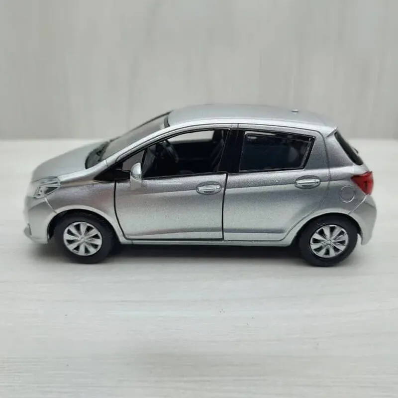 51242 yaris diecast scale comparison