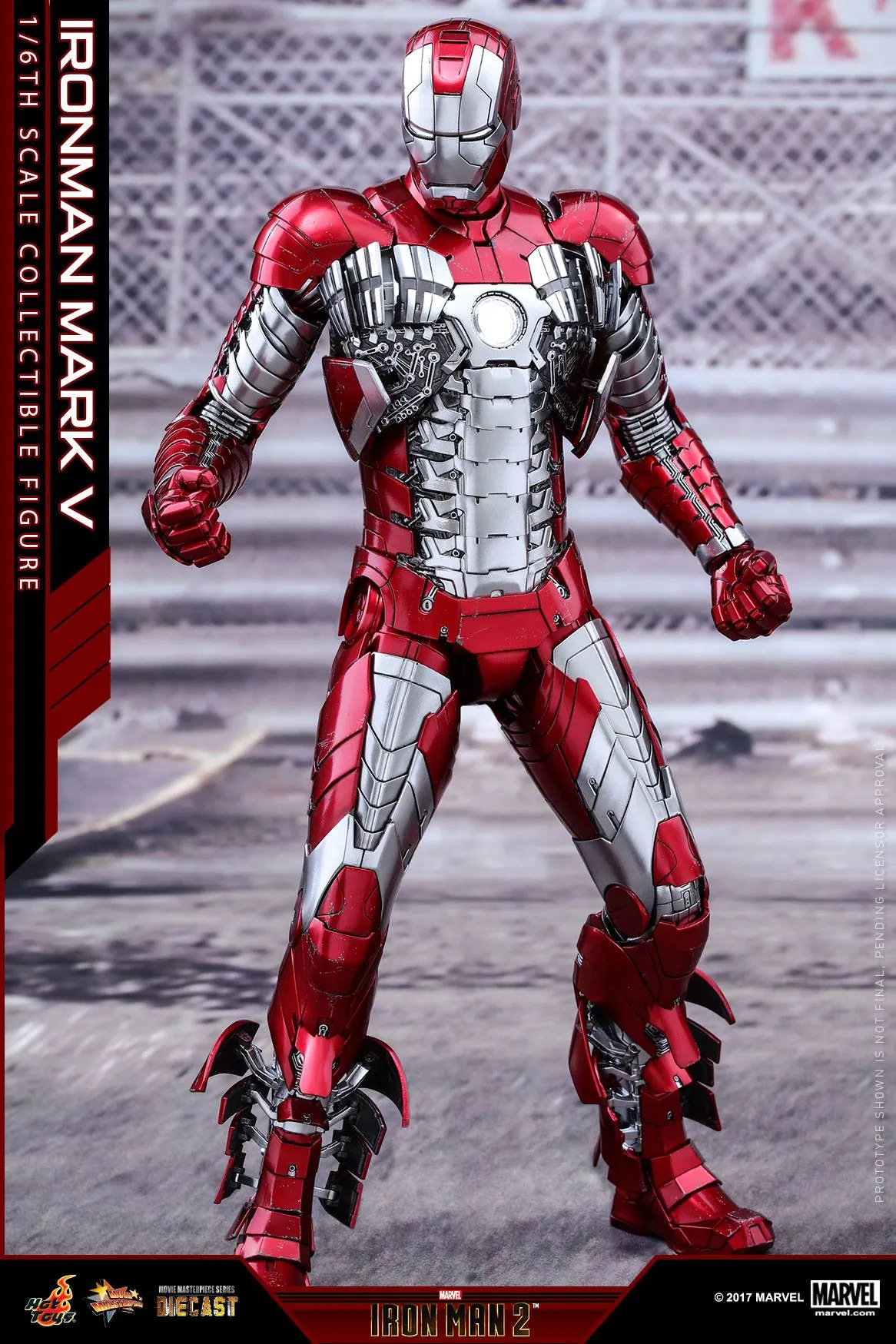 51243 hot toys iron man mark 5 diecast close up helmet