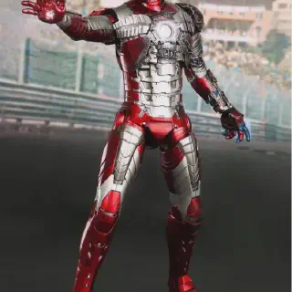/img/51243-hot-toys-iron-man-mark-5-diecast-packaging.webp