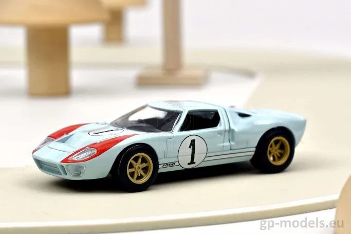 51256 ford gt40 diecast feature 4