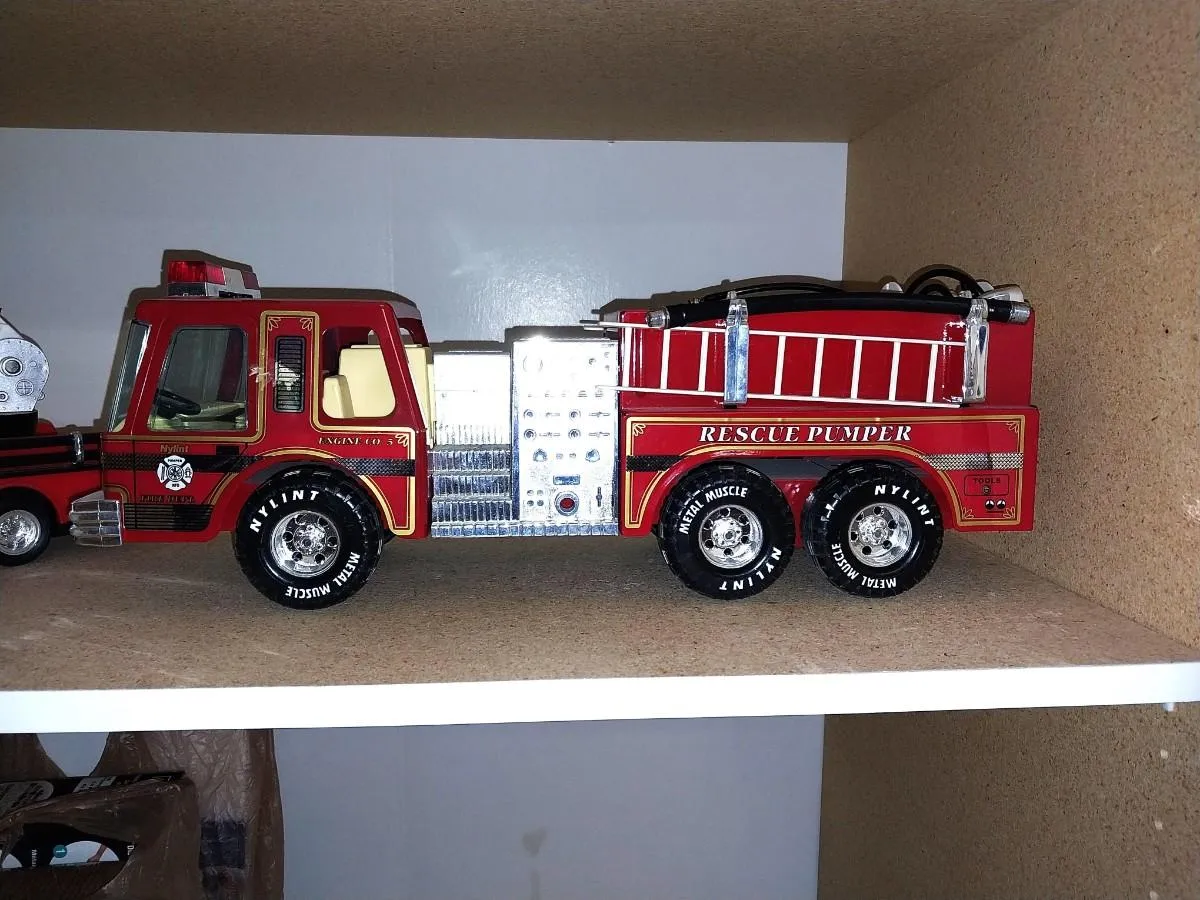 51266 fire truck toy scales