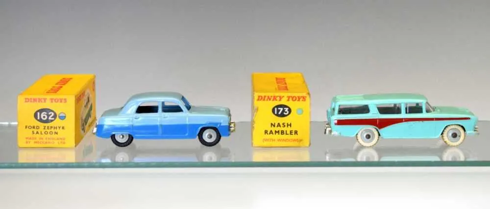 51279 dinky toys beloved vehicles