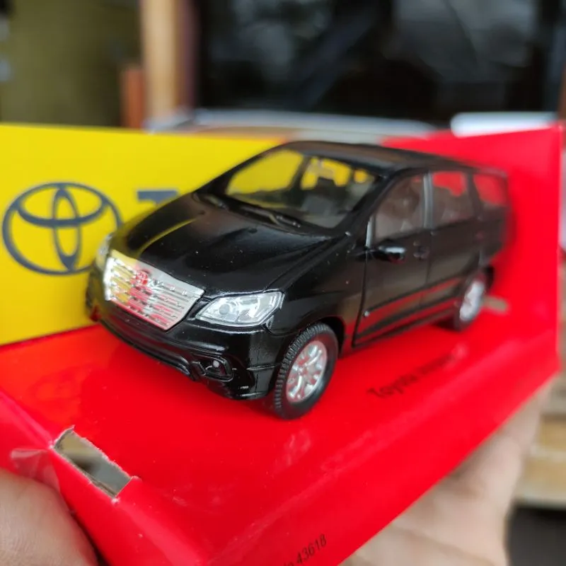 51284 innova diecast details
