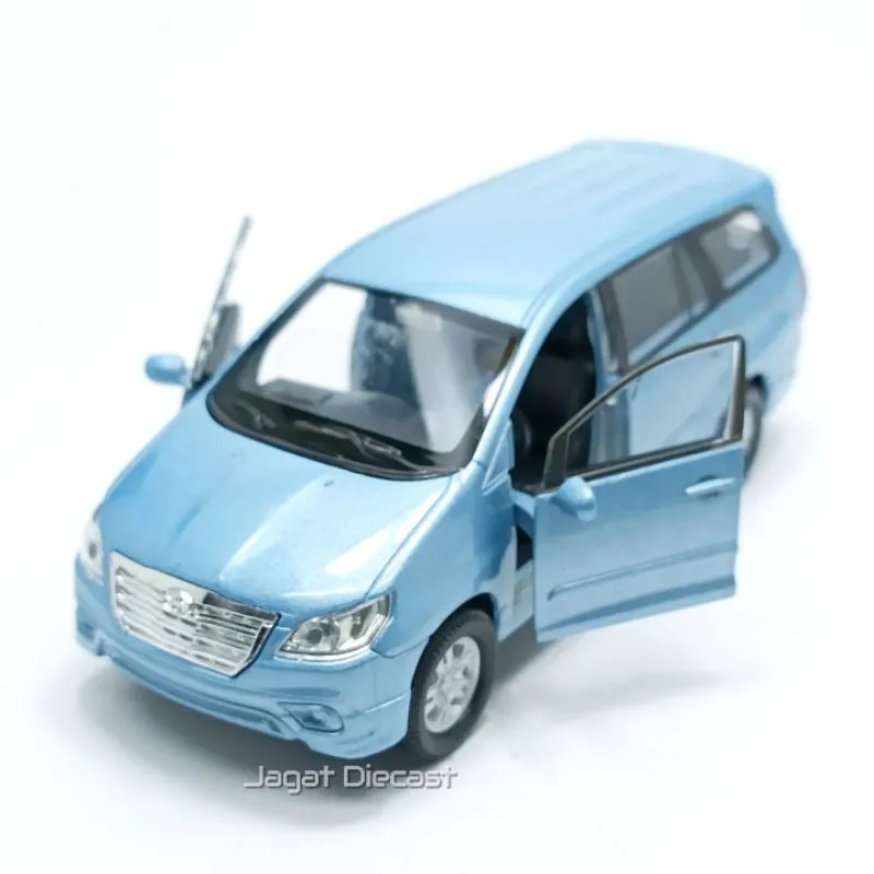 51284 toyota innova diecast overview