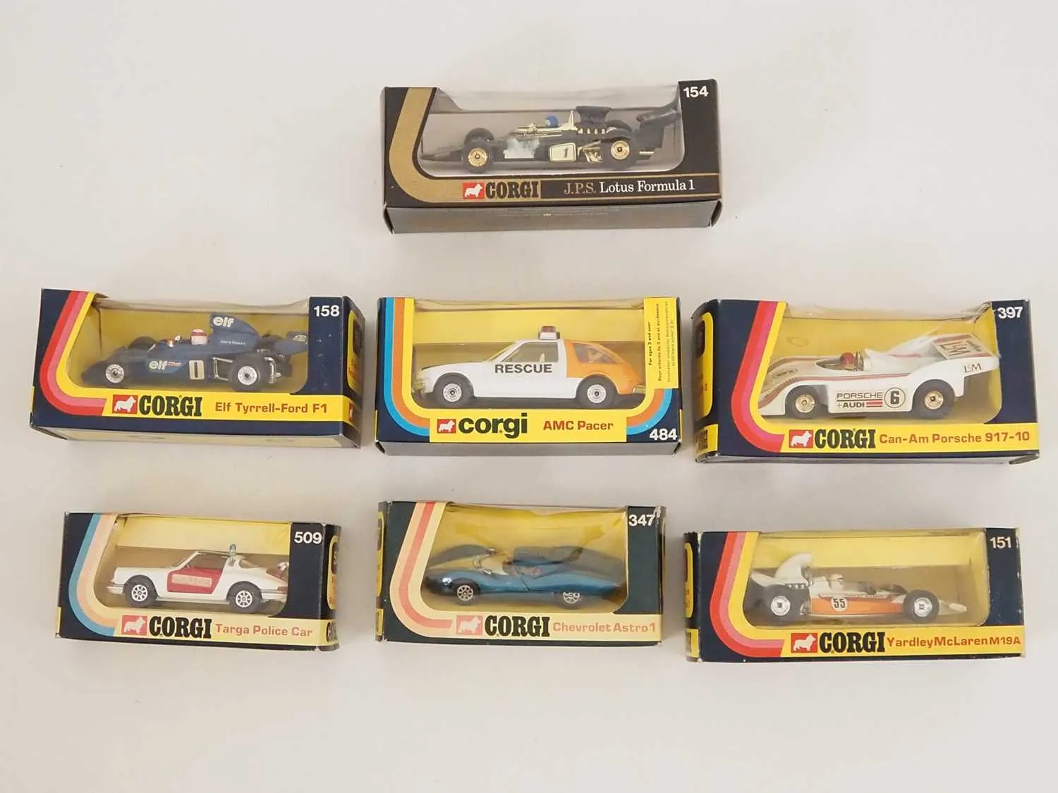 51293 corgi car painting