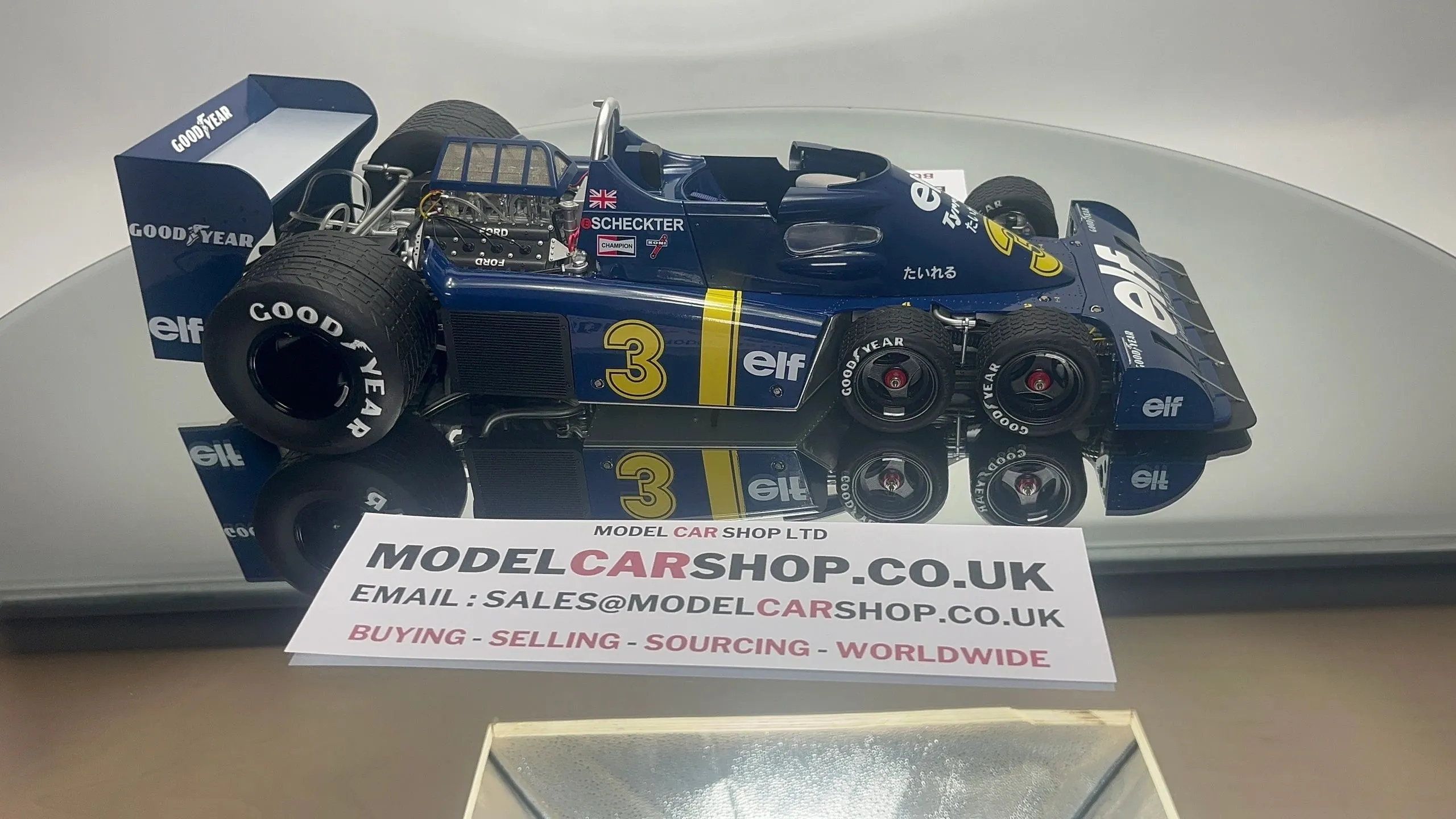 /img/51335-uk-diecast-model-retailer-customer.webp