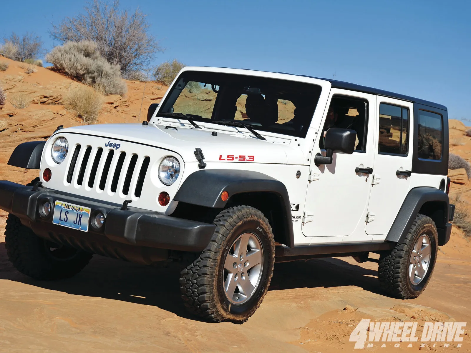/img/51338-jeep-wrangler-diecast-white-show.webp