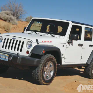 /img/51338-jeep-wrangler-diecast-white-show.webp