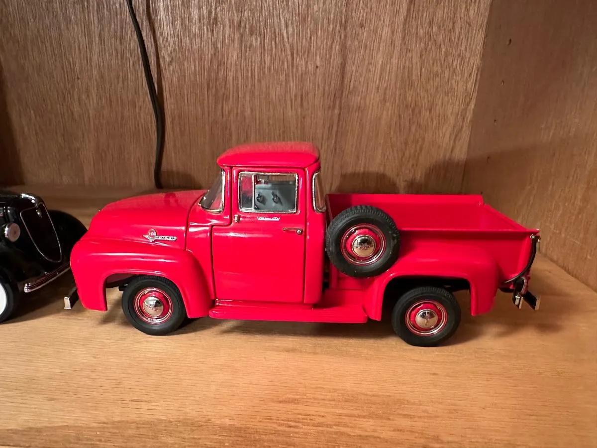 51358 diecast truck maker 5