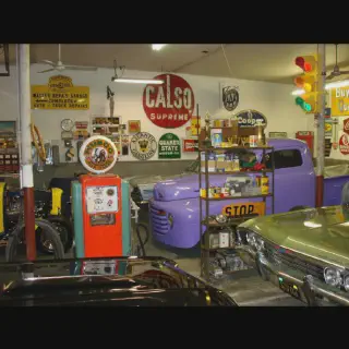 /img/51371-man-cave-diecast-cars-display.webp