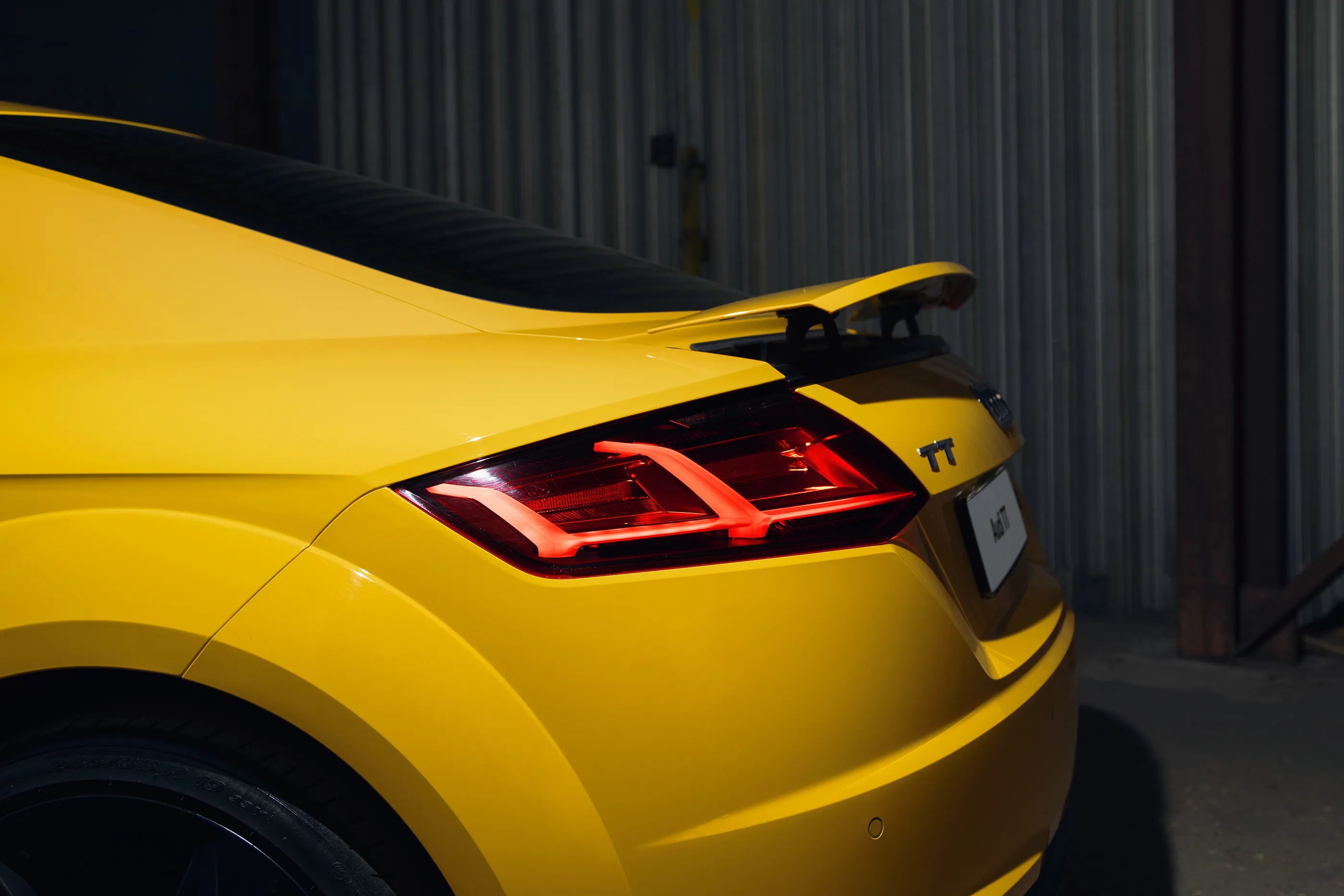 51380 diecast audi tt coupe interior