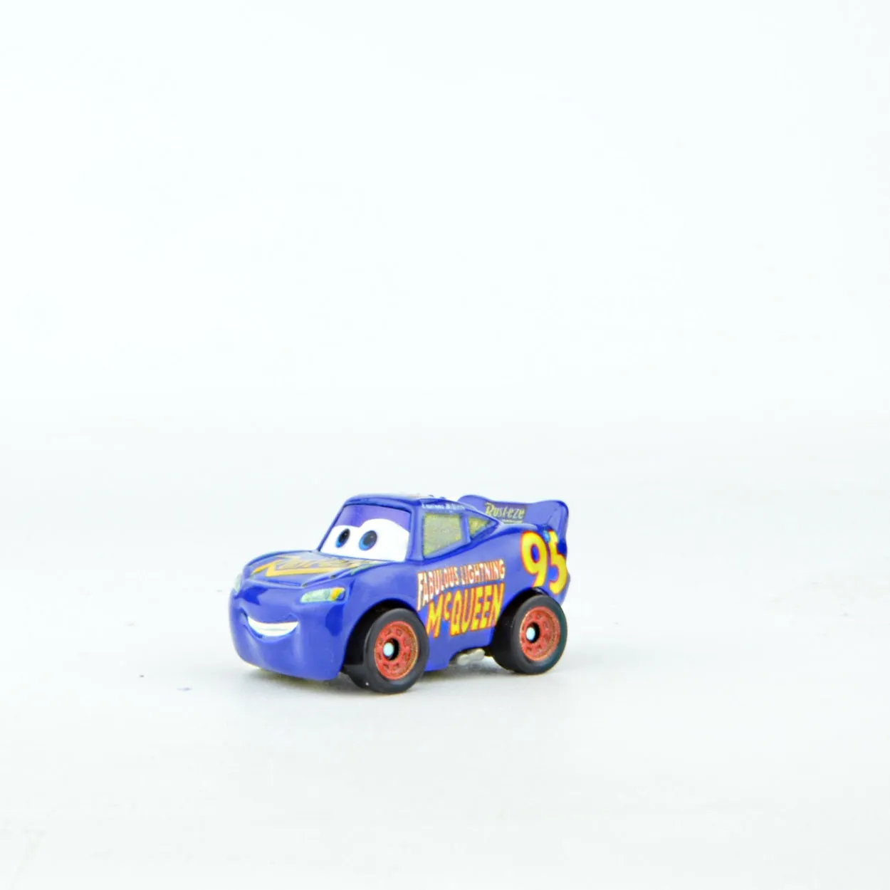 /img/51396-diecast-cars-3-mini-racers-tips.webp
