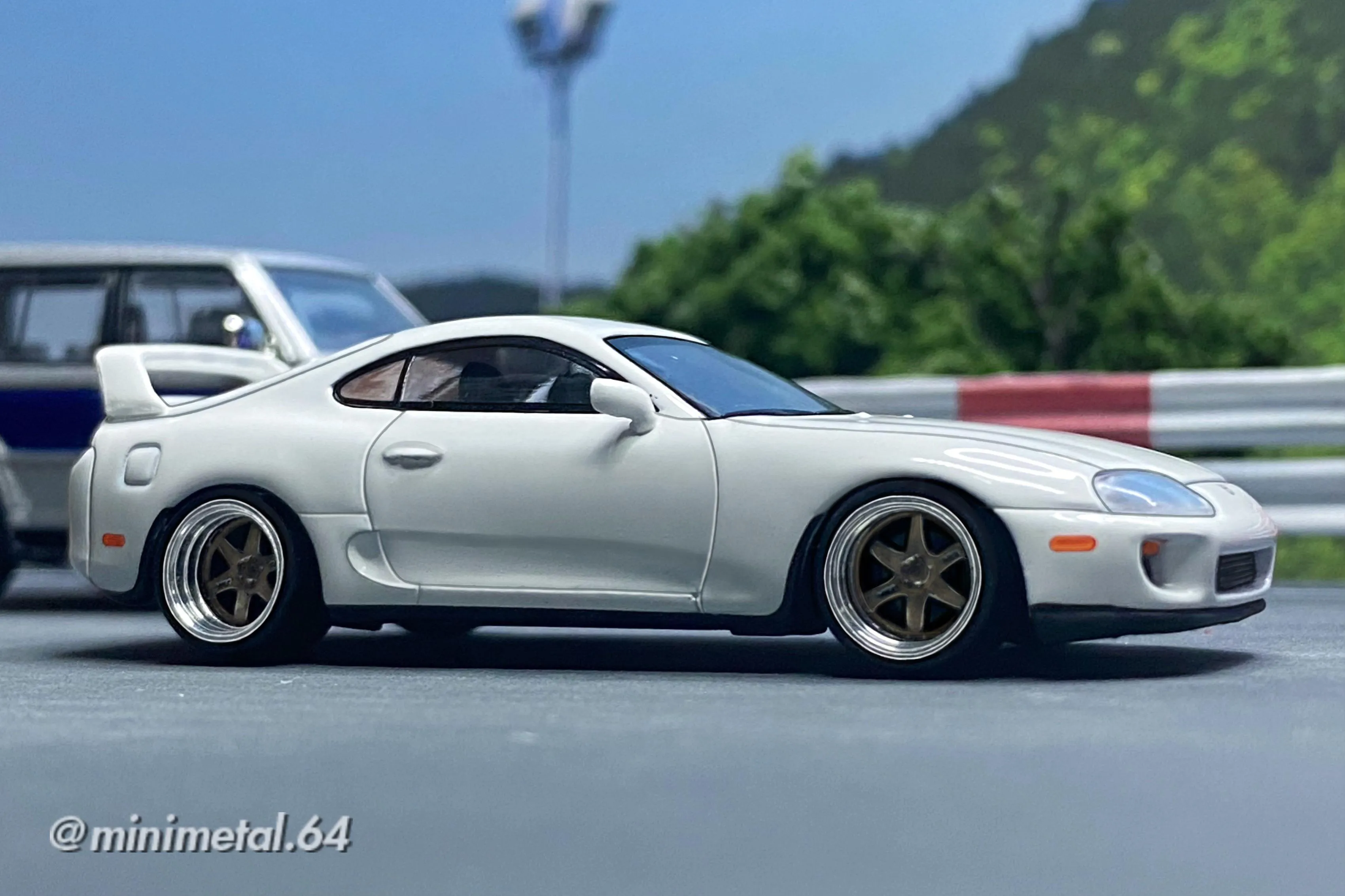 51399 supra exterior detailing