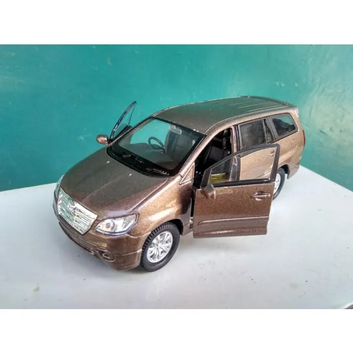 51402 innova diecast model 1