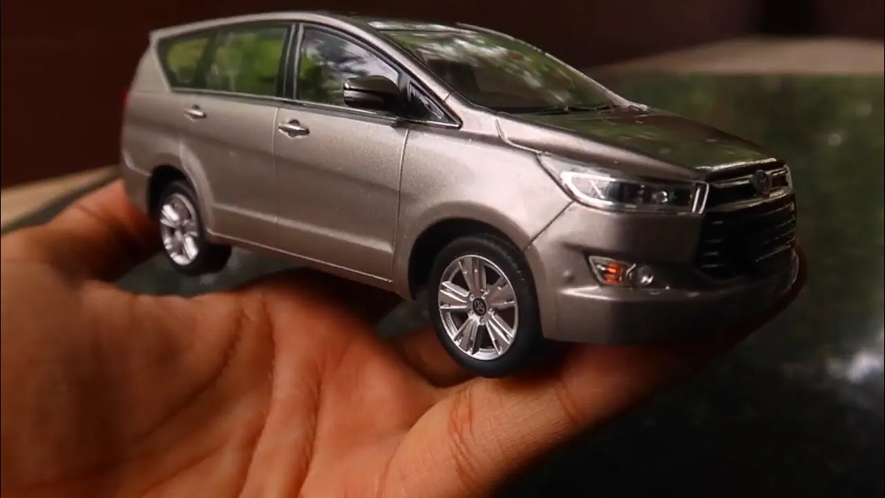 51402 innova diecast model 3