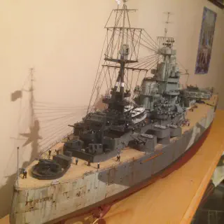 /img/51410-diecast-warships-display.webp